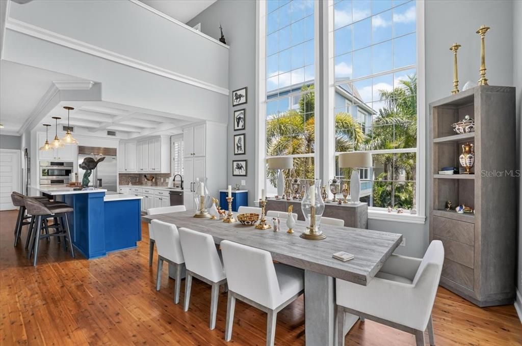For Sale: $1,999,000 (3 beds, 3 baths, 2856 Square Feet)