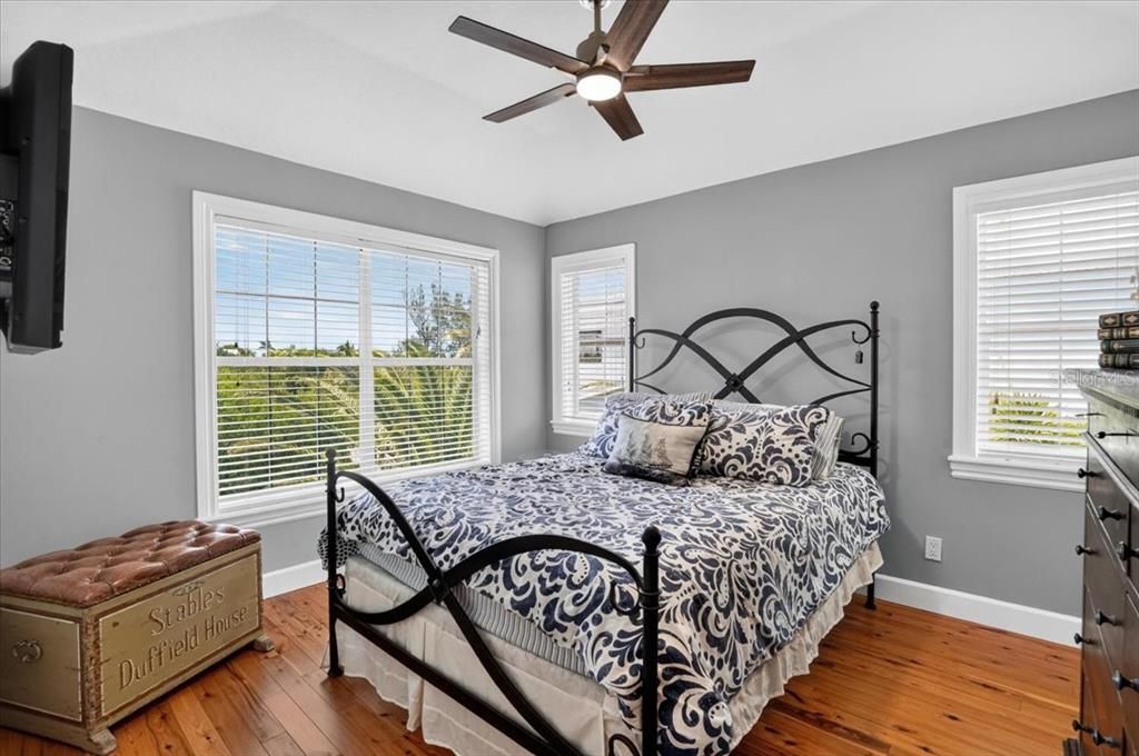 For Sale: $1,999,000 (3 beds, 3 baths, 2856 Square Feet)