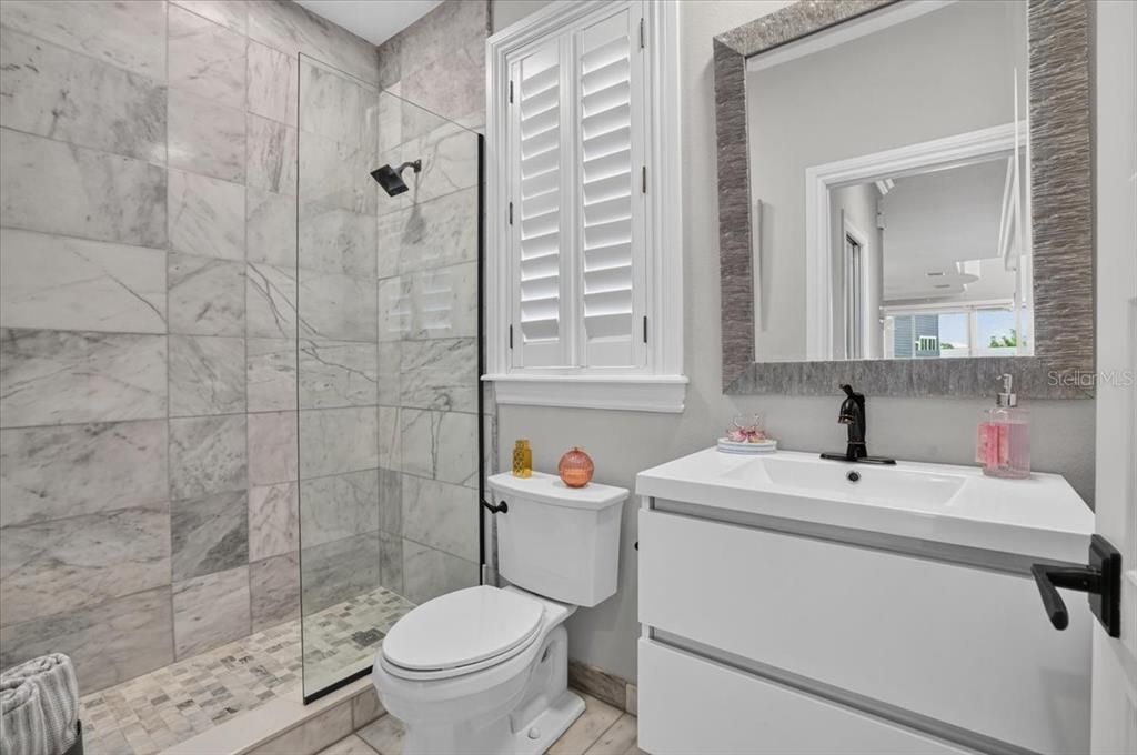 For Sale: $1,999,000 (3 beds, 3 baths, 2856 Square Feet)