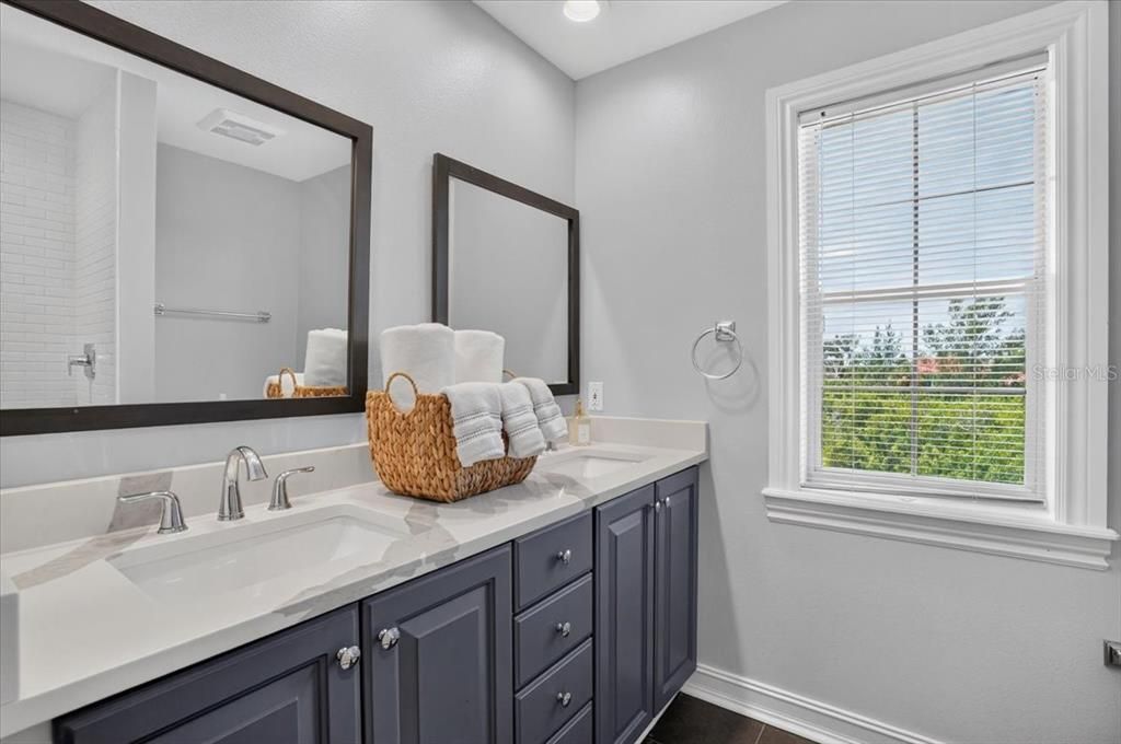 For Sale: $1,999,000 (3 beds, 3 baths, 2856 Square Feet)