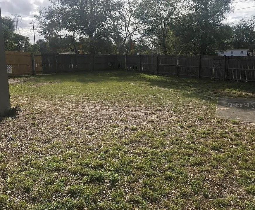En Venta: $300,000 (4 camas, 2 baños, 1325 Pies cuadrados)