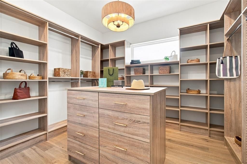 На продажу: $2,699,999 (5 спален, 4 ванн, 5158 Квадратных фут)
