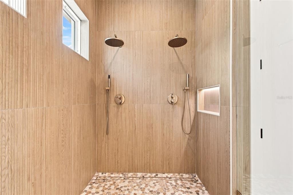 На продажу: $2,699,999 (5 спален, 4 ванн, 5158 Квадратных фут)
