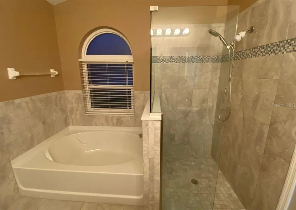 En Renta: $2,500 (3 camas, 2 baños, 1613 Pies cuadrados)