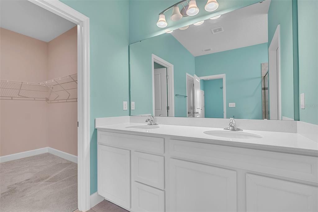 For Sale: $365,000 (4 beds, 2 baths, 1808 Square Feet)