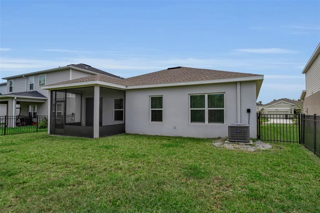 For Sale: $365,000 (4 beds, 2 baths, 1808 Square Feet)