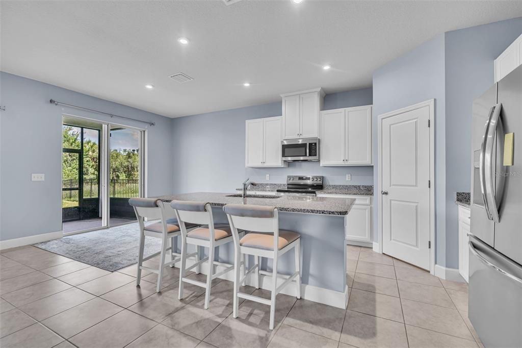 For Sale: $365,000 (4 beds, 2 baths, 1808 Square Feet)