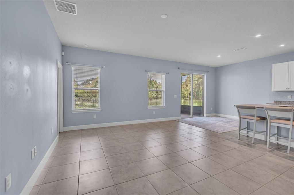 For Sale: $365,000 (4 beds, 2 baths, 1808 Square Feet)