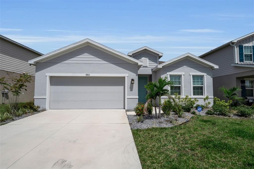 For Sale: $365,000 (4 beds, 2 baths, 1808 Square Feet)