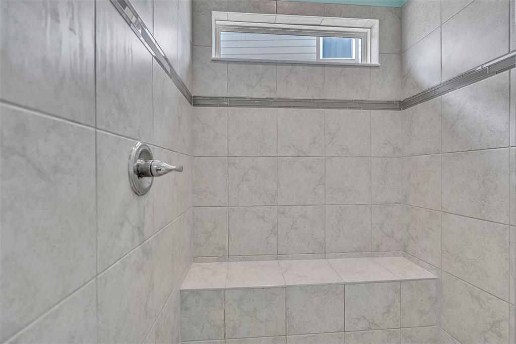 For Sale: $365,000 (4 beds, 2 baths, 1808 Square Feet)