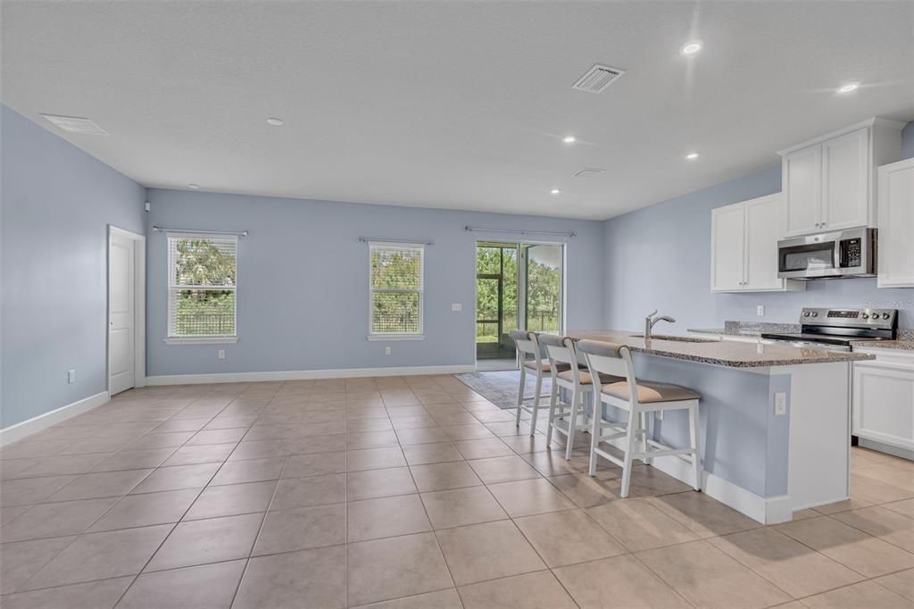 For Sale: $365,000 (4 beds, 2 baths, 1808 Square Feet)