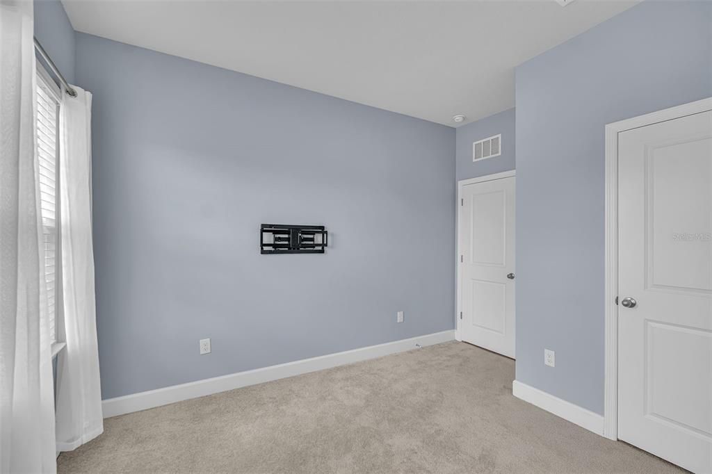 For Sale: $365,000 (4 beds, 2 baths, 1808 Square Feet)