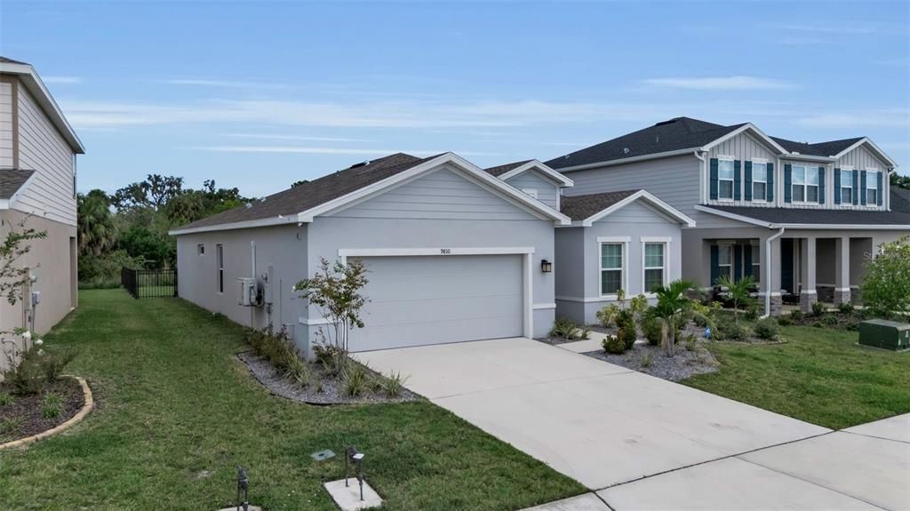 For Sale: $365,000 (4 beds, 2 baths, 1808 Square Feet)