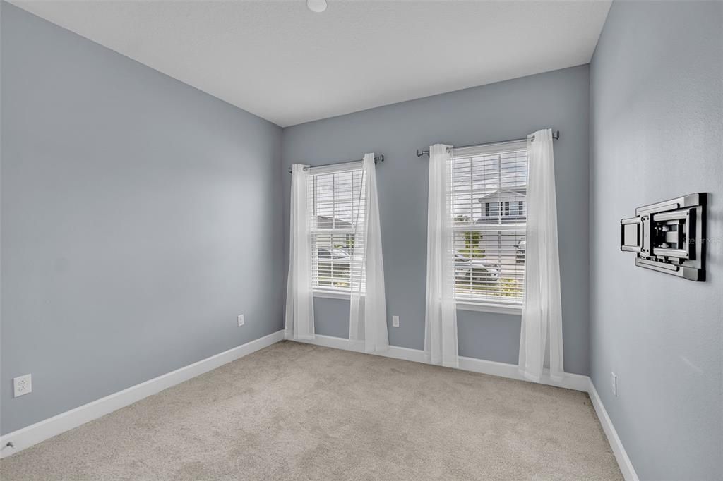 For Sale: $365,000 (4 beds, 2 baths, 1808 Square Feet)
