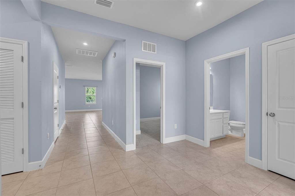 For Sale: $365,000 (4 beds, 2 baths, 1808 Square Feet)