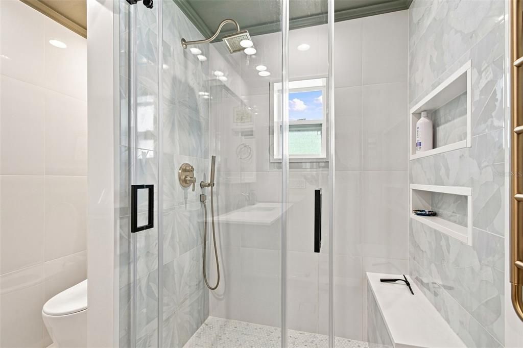 En Venta: $750,000 (2 camas, 1 baños, 1100 Pies cuadrados)