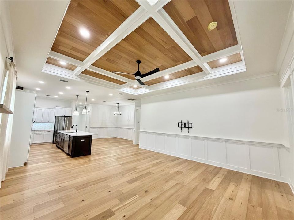 For Sale: $575,000 (4 beds, 3 baths, 2059 Square Feet)