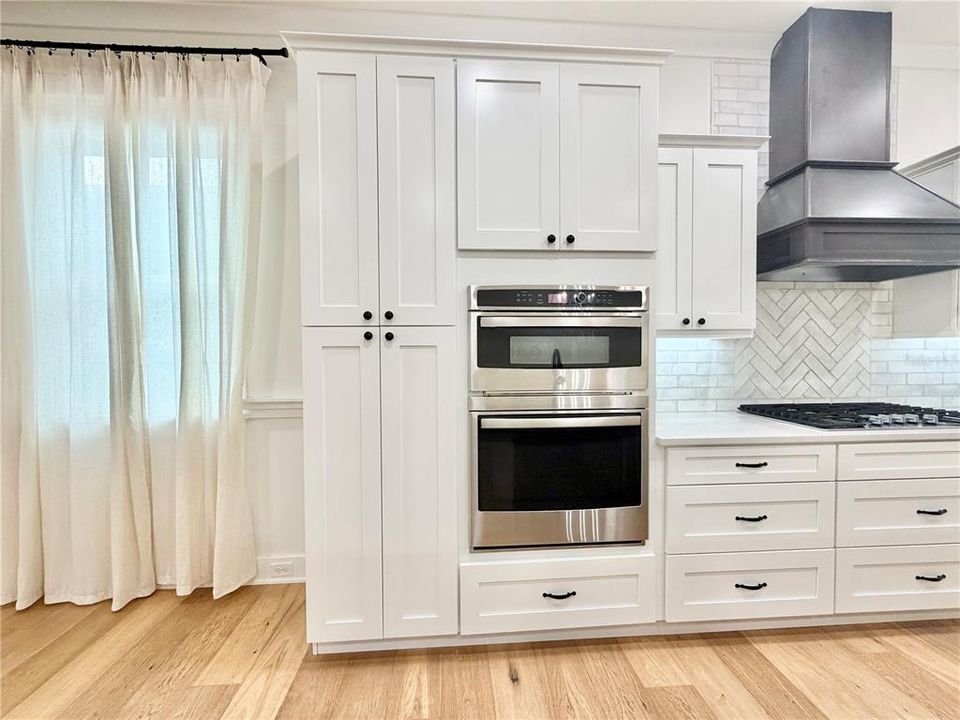 For Sale: $575,000 (4 beds, 3 baths, 2059 Square Feet)