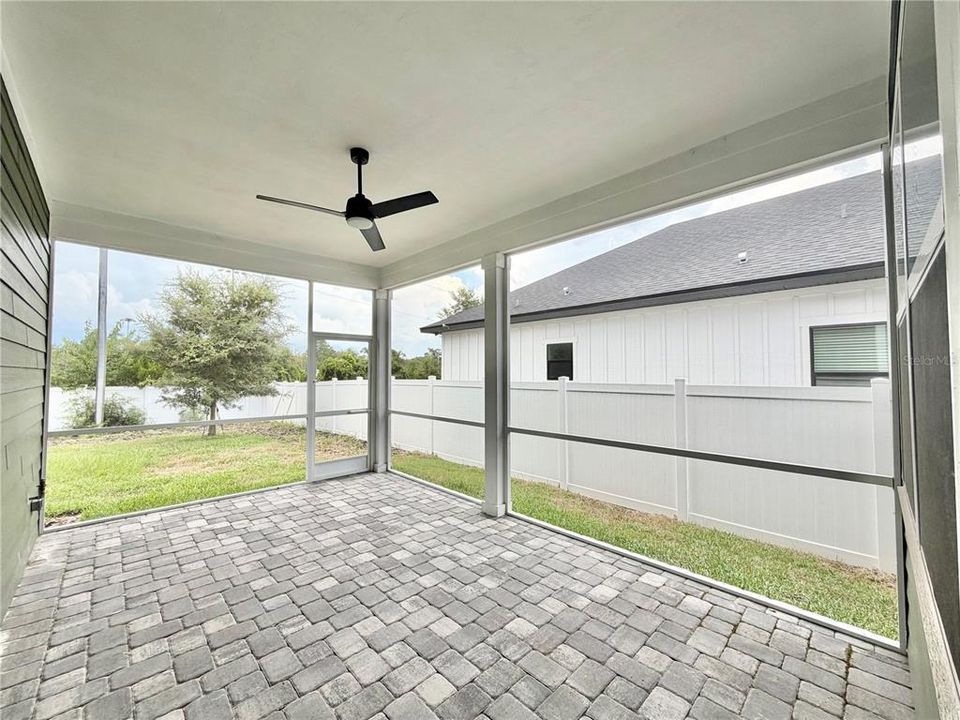 For Sale: $575,000 (4 beds, 3 baths, 2059 Square Feet)