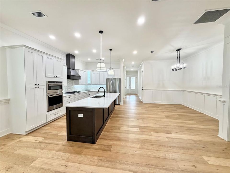 For Sale: $575,000 (4 beds, 3 baths, 2059 Square Feet)