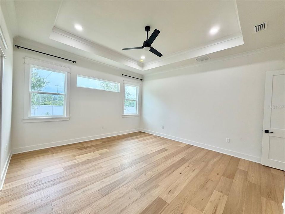 For Sale: $575,000 (4 beds, 3 baths, 2059 Square Feet)