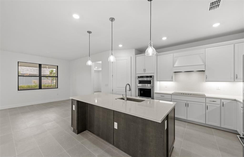 For Sale: $552,630 (4 beds, 3 baths, 2009 Square Feet)