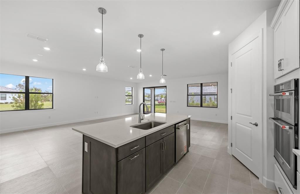 For Sale: $552,630 (4 beds, 3 baths, 2009 Square Feet)