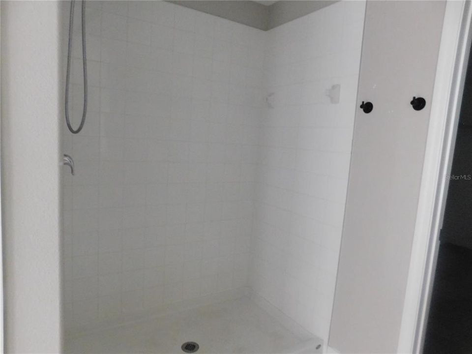 For Sale: $329,900 (4 beds, 3 baths, 2579 Square Feet)
