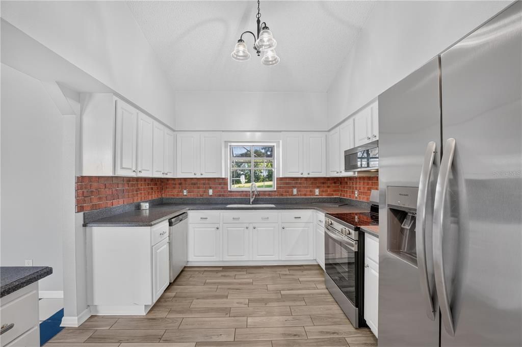 En Venta: $514,900 (4 camas, 3 baños, 2510 Pies cuadrados)