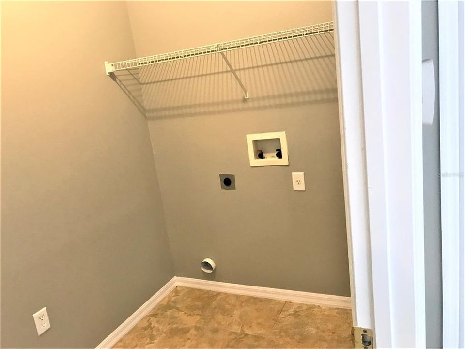 В аренду: $1,700 (3 спален, 2 ванн, 1314 Квадратных фут)