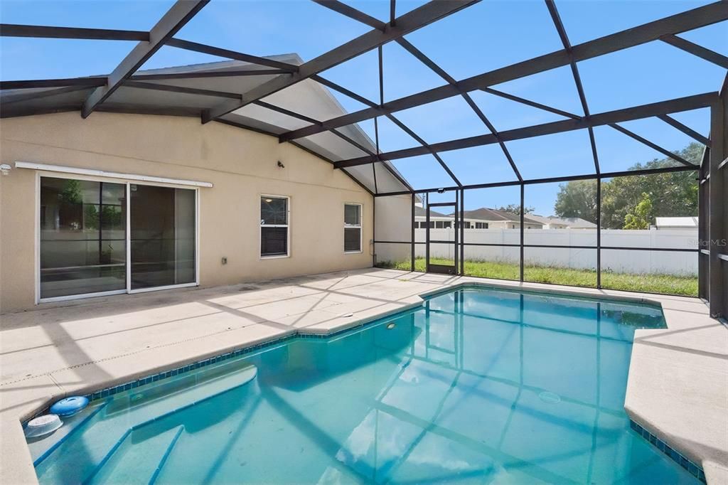 For Sale: $349,000 (3 beds, 2 baths, 1856 Square Feet)