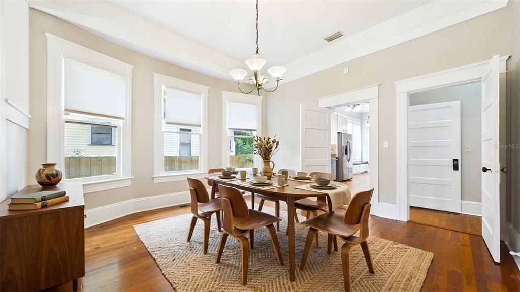 For Rent: $3,400 (3 beds, 2 baths, 1906 Square Feet)