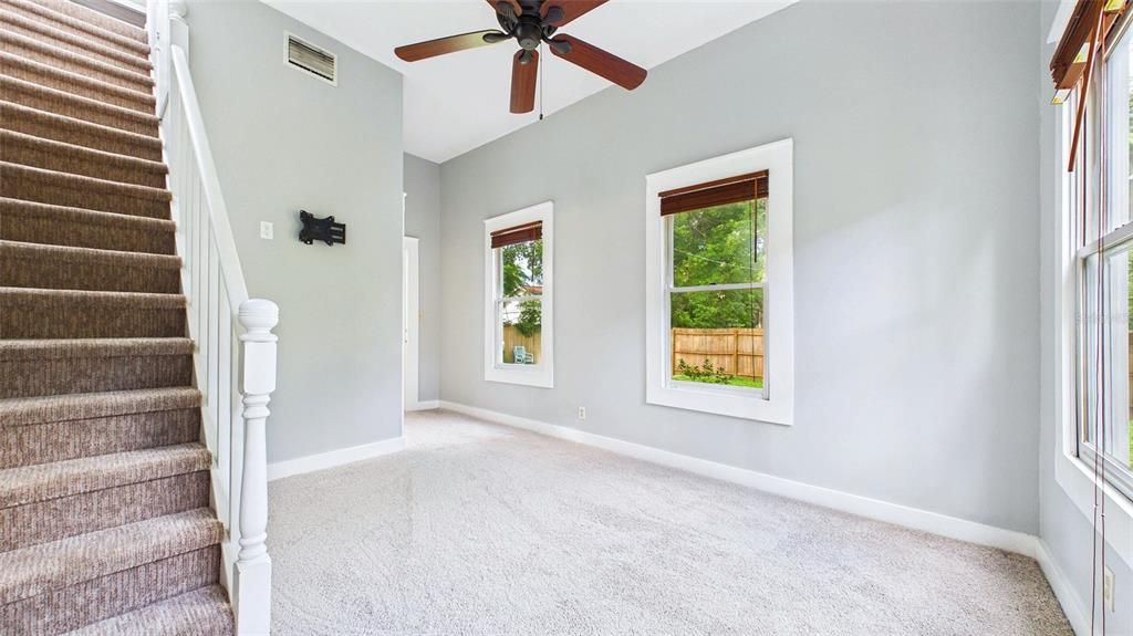 For Rent: $3,400 (3 beds, 2 baths, 1906 Square Feet)