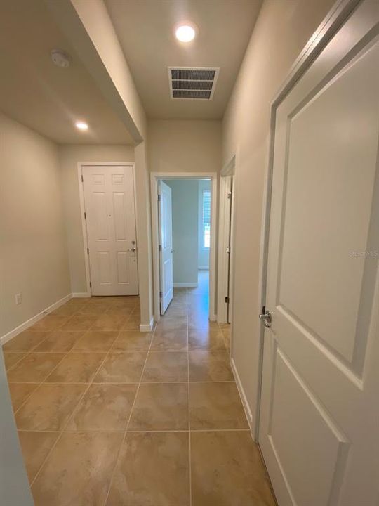 For Rent: $2,400 (3 beds, 2 baths, 1662 Square Feet)