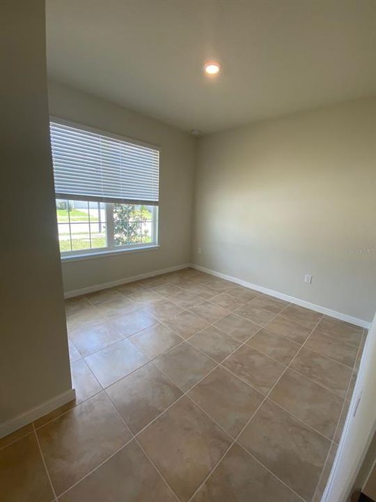 For Rent: $2,400 (3 beds, 2 baths, 1662 Square Feet)