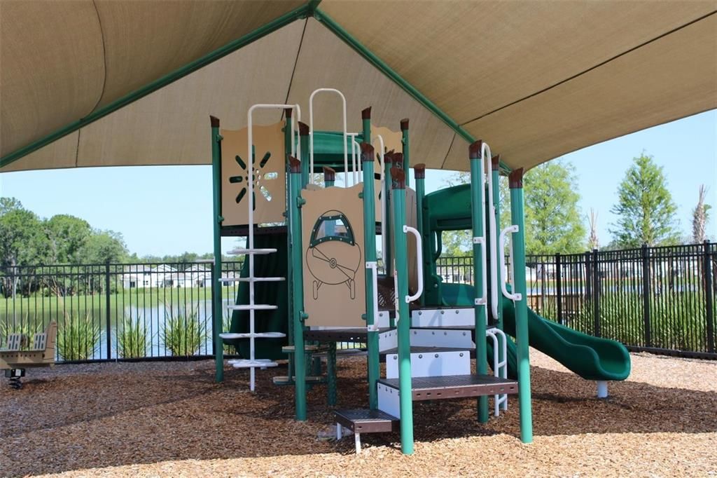 For Rent: $2,400 (3 beds, 2 baths, 1662 Square Feet)