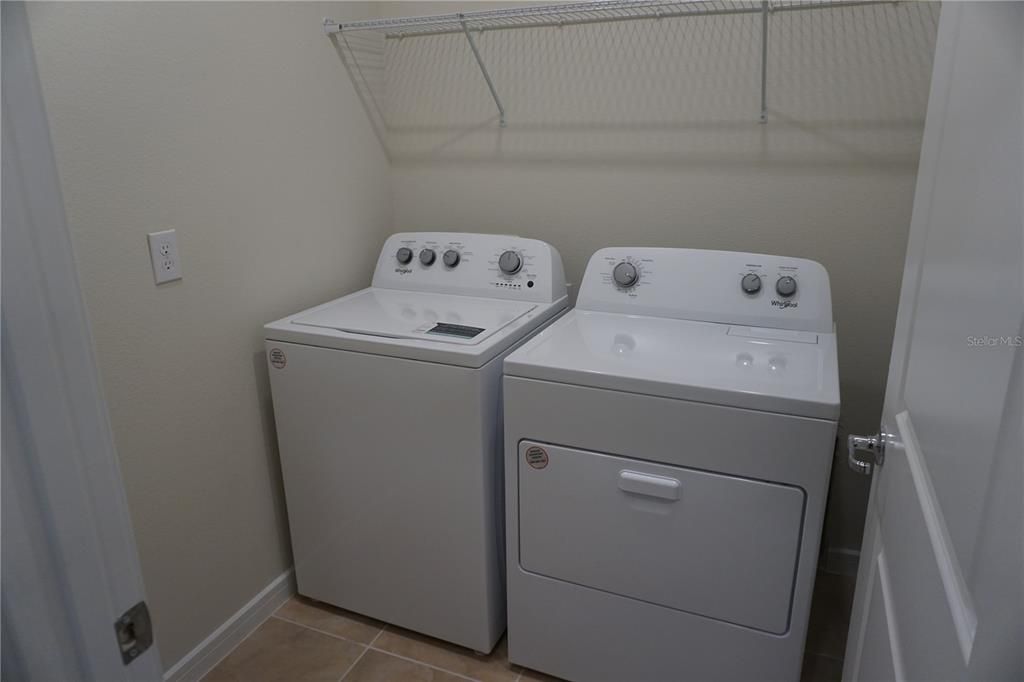 For Rent: $2,400 (3 beds, 2 baths, 1662 Square Feet)