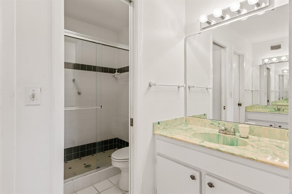 For Sale: $349,000 (3 beds, 3 baths, 1906 Square Feet)