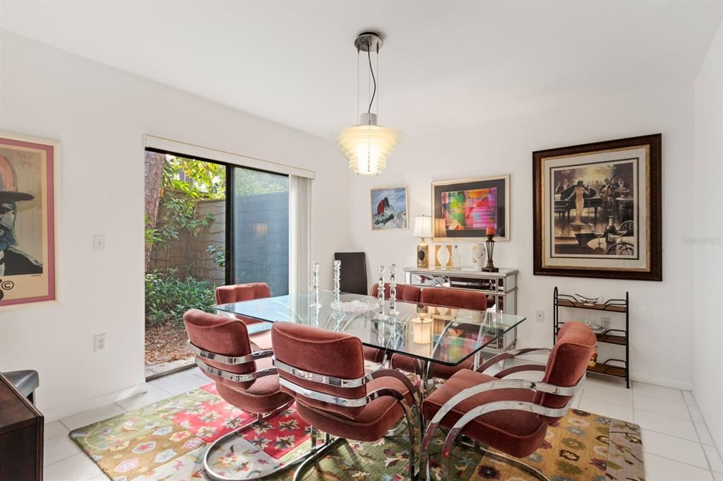 For Sale: $349,000 (3 beds, 3 baths, 1906 Square Feet)