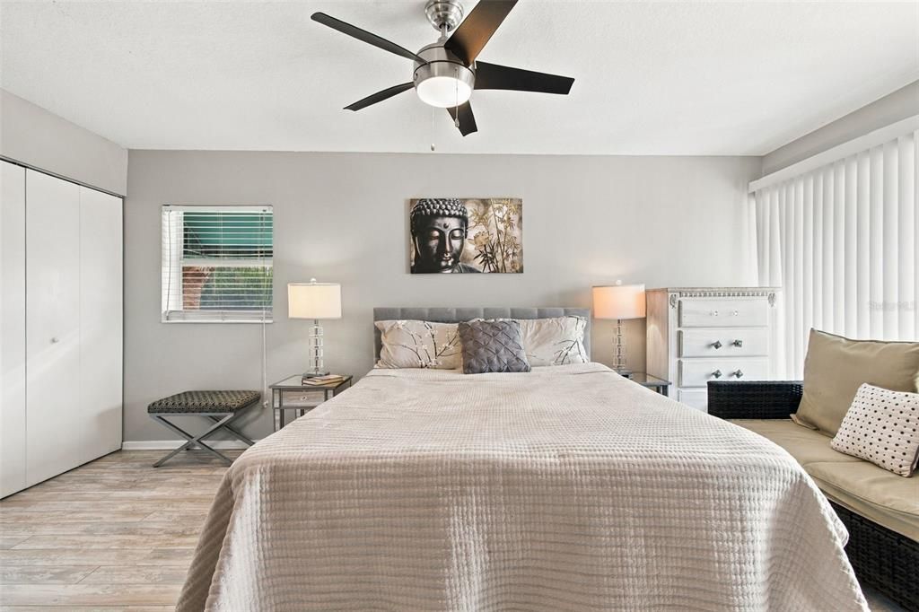 For Sale: $344,500 (2 beds, 2 baths, 1231 Square Feet)