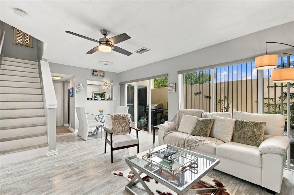 For Sale: $344,500 (2 beds, 2 baths, 1231 Square Feet)