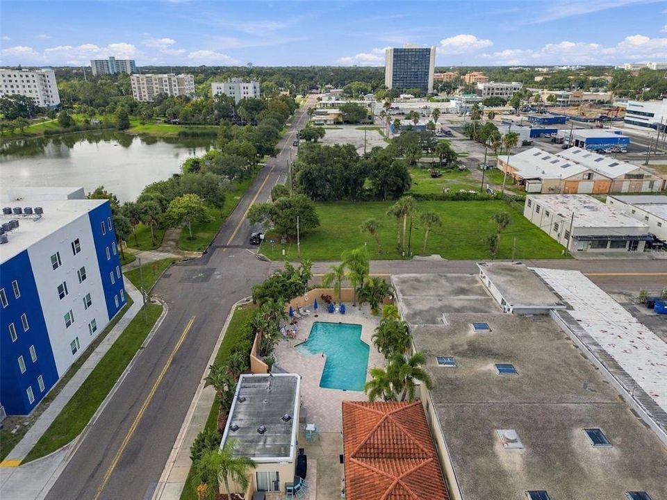 For Sale: $344,500 (2 beds, 2 baths, 1231 Square Feet)