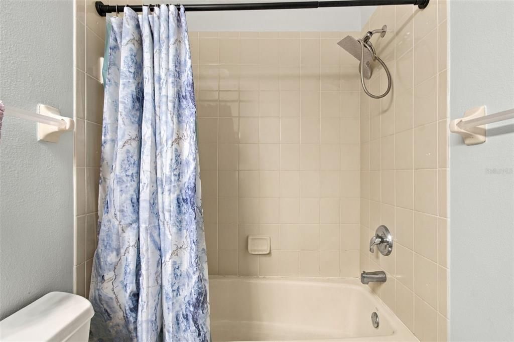 For Sale: $344,500 (2 beds, 2 baths, 1231 Square Feet)