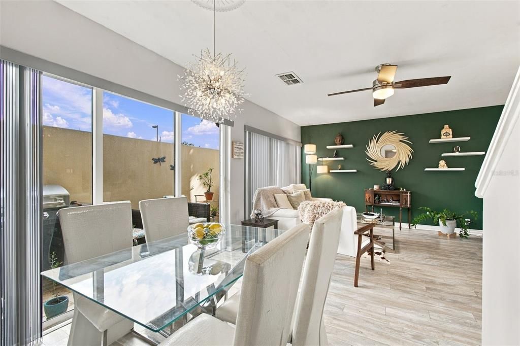 For Sale: $344,500 (2 beds, 2 baths, 1231 Square Feet)