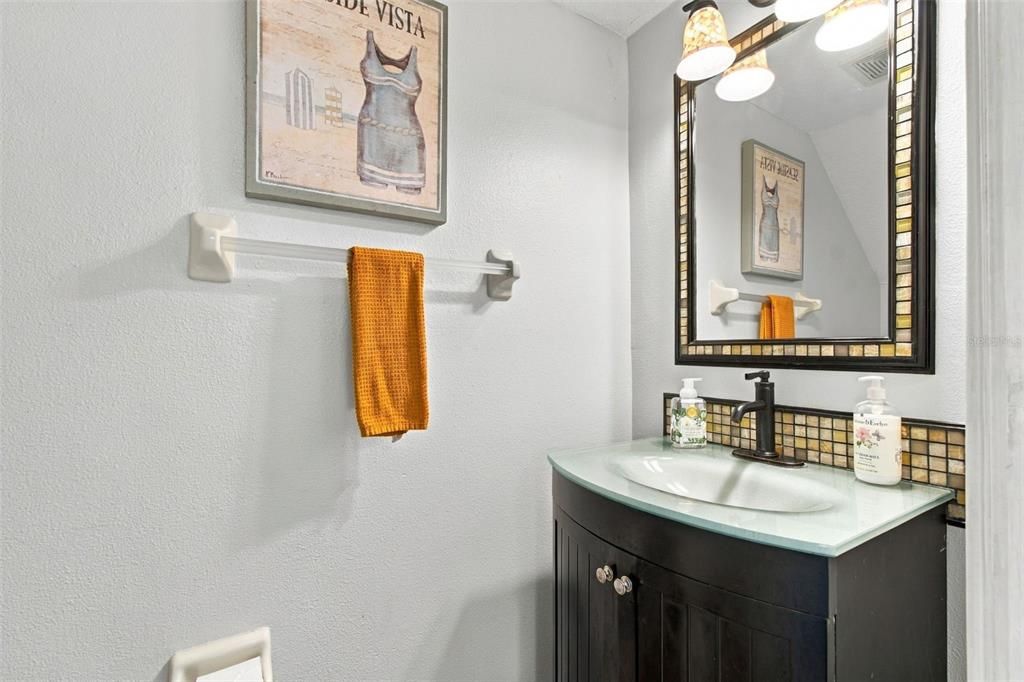 For Sale: $344,500 (2 beds, 2 baths, 1231 Square Feet)