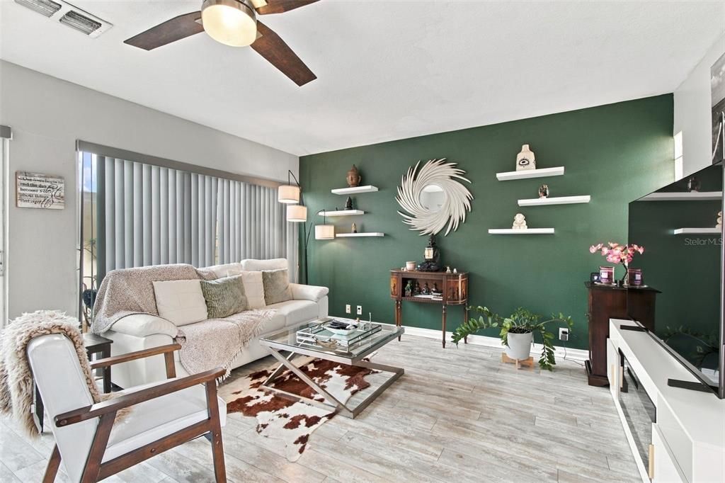 For Sale: $344,500 (2 beds, 2 baths, 1231 Square Feet)