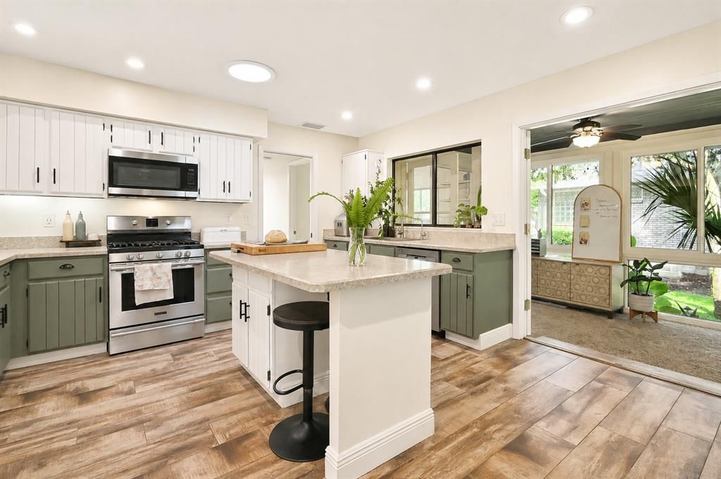 For Sale: $695,000 (4 beds, 3 baths, 2437 Square Feet)