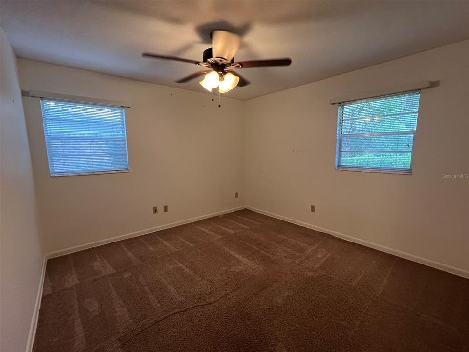 For Rent: $2,400 (4 beds, 2 baths, 1560 Square Feet)