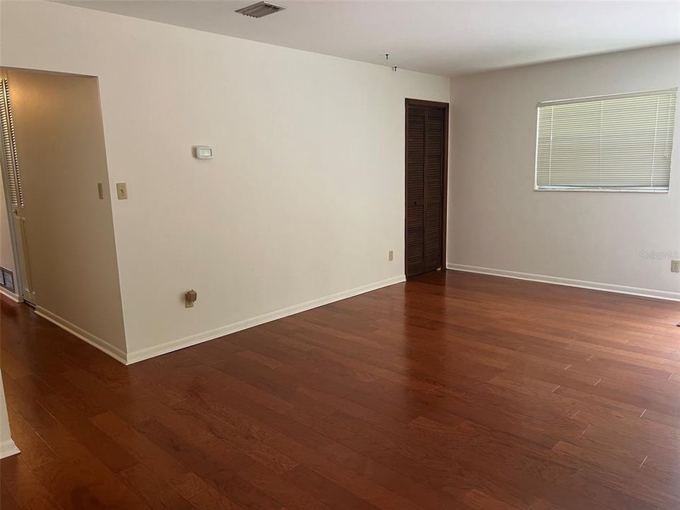 For Rent: $2,400 (4 beds, 2 baths, 1560 Square Feet)