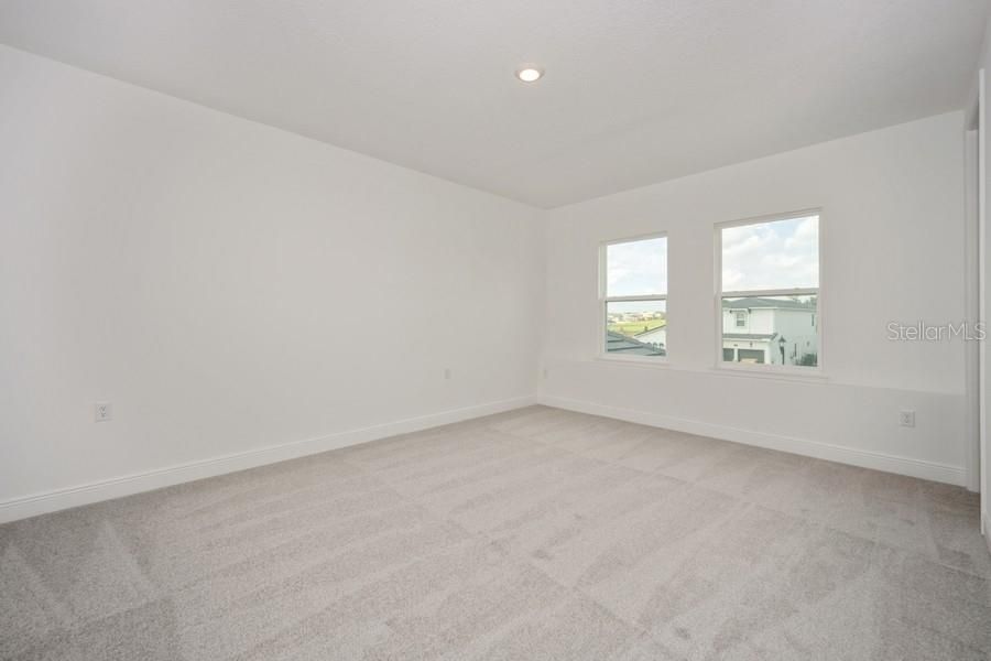 For Rent: $5,600 (5 beds, 3 baths, 3076 Square Feet)
